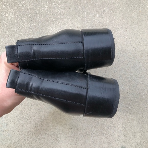 Anthro Seychelles Black Leather Ankle Boot - Picture 5 of 9